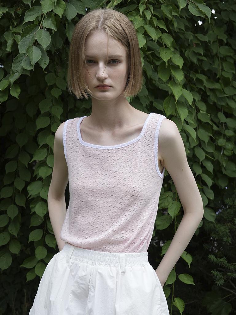 LEIE Hena Skashi Square Neck Sleeveless Knit (Pink)