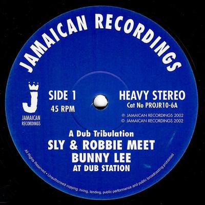 10-дюймовая пластинка SLY & ROBBIE MEET BUNNY LEE - At Dub Station PROJR106 Ямайская пластинка 2002 Великобритания Регги, Ска и Даб Б/У
