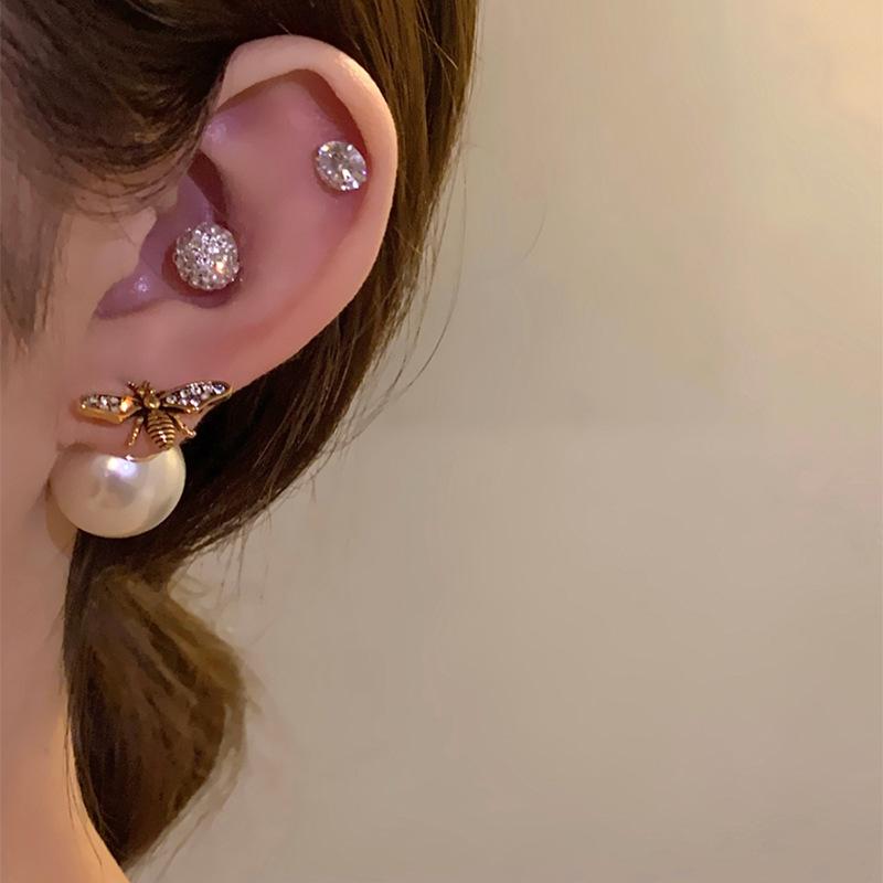 Жемчужные серьги-пусеты с пчелами спереди и сзади, литературные и художественные, с темпераментом поклонника, высококлассные серьги-пусеты, модные серьги в стиле легкой роскоши