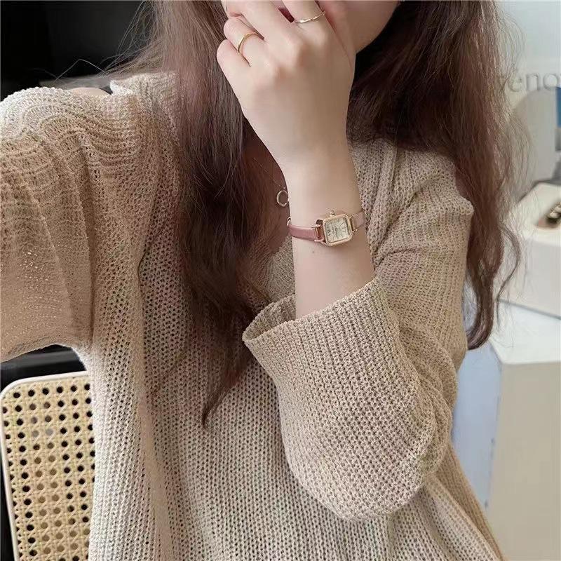 Маленькие часы в форме кубика сахара, нишевые, легкие, роскошные, простые, изысканные, нишевые, высокие, чувственные, ретро, женские часы