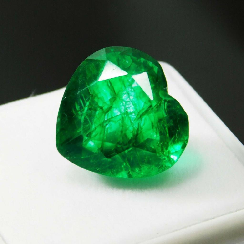 Natural 8 to 10 Ct Pair Green Emerald Loose Gemstones CERTIFIED Heart Shape E-8hh 00E