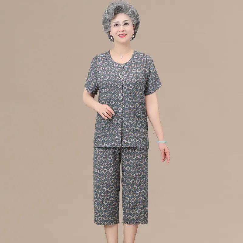 Женские пижамы, топы с короткими рукавами и цветочным принтом, брюки-капри, комплекты одежды для сна