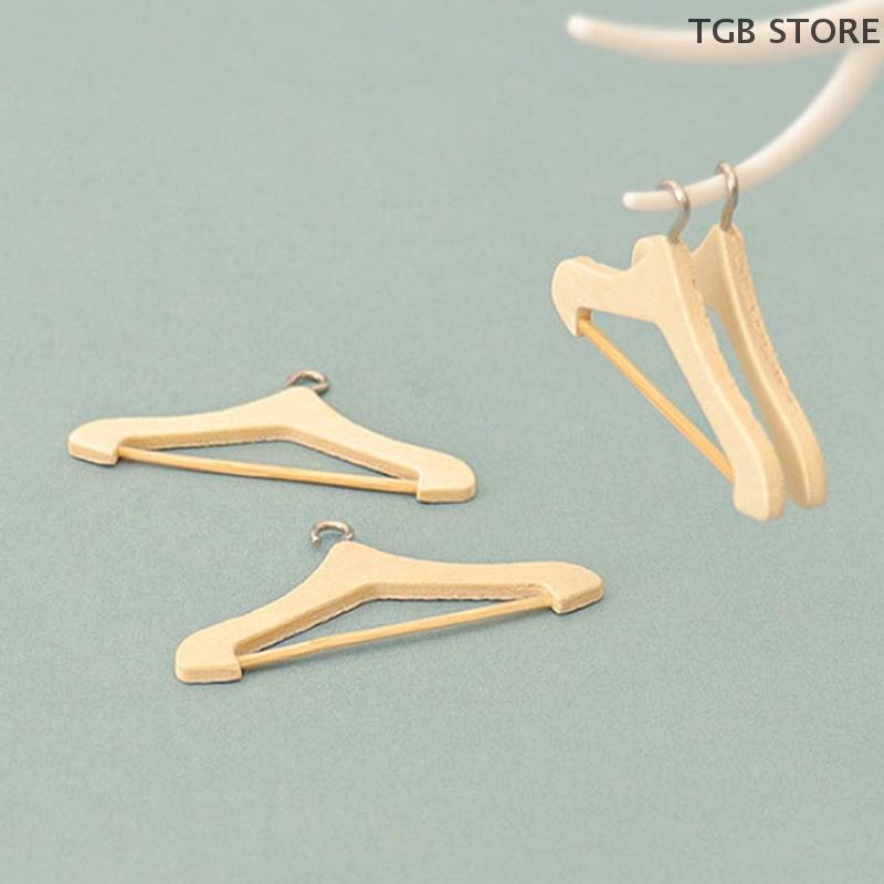 1Pcs Mini Wooden Hanger Mini Dollhouse Coat Hanger Toys Doll Accessories Doll House Decorative
