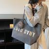 2025 Новая Модная Сумка-Тоут Большой Вместимости с Алфавитом, Повседневная Дорожная Сумка-Тоут через Плечо
