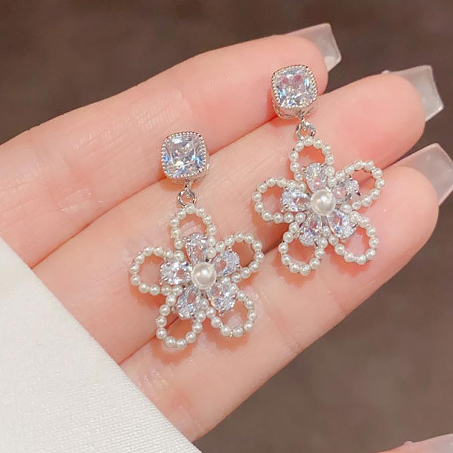 Silver Needle Zircon Flower Pearl Earrings Fashion Light Luxury Temperament Earrings Niche High-end Earrings Women
