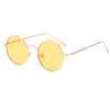 Женские Солнцезащитные Очки в Винтажном Ретро Стиле Круглой Формы Защита от УФ Лучей Женские Солнцезащитные Очки Модель Показ Мужские Солнцезащитные Очки
