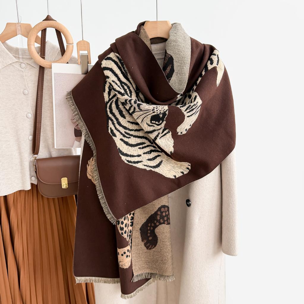 New style faux cashmere scarf for women, double-sided shawl, thickened and warm, leopard print and tiger print neck warmer