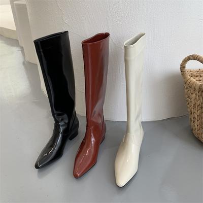 2025 осень и зима новые остроносые ботинки лакированная кожа средний каблук высокие ботинки ботфорты тонкие рыцарские ботинки