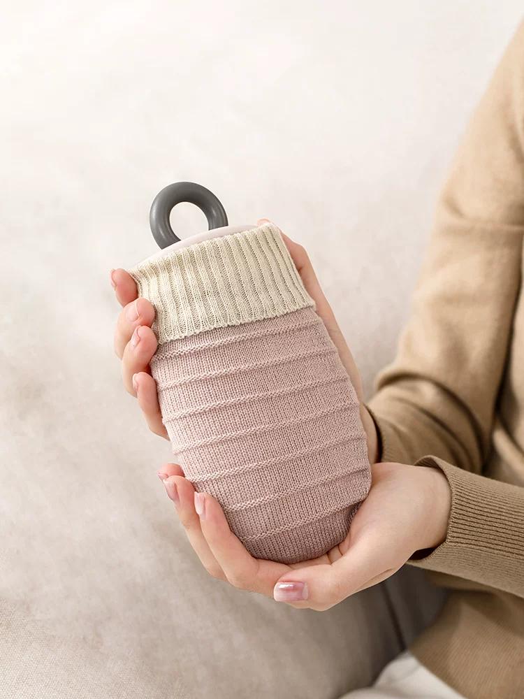 Water-Filled Hot Water Bottle, Thickened Silicone Hand Warmer, Winter Warming Essential, Small Size Hot Water Bag for Girls, Hot Compress to Warm the