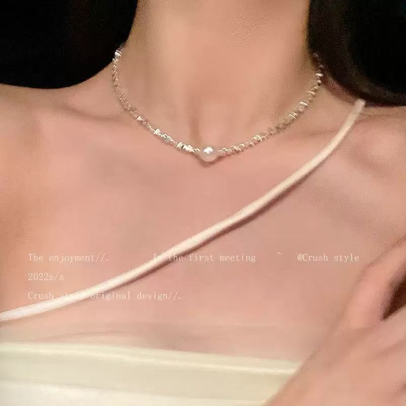 Pearl broken silver necklace women's high-end new dress collarbone chain light luxury niche neck chain neck accessories