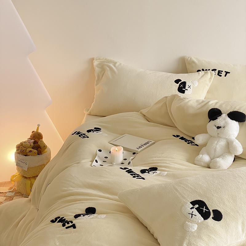 Mei Yun Ge Thick Milk Velvet Cartoon Towel Embroidered Cool Bear Series Four Piece Set