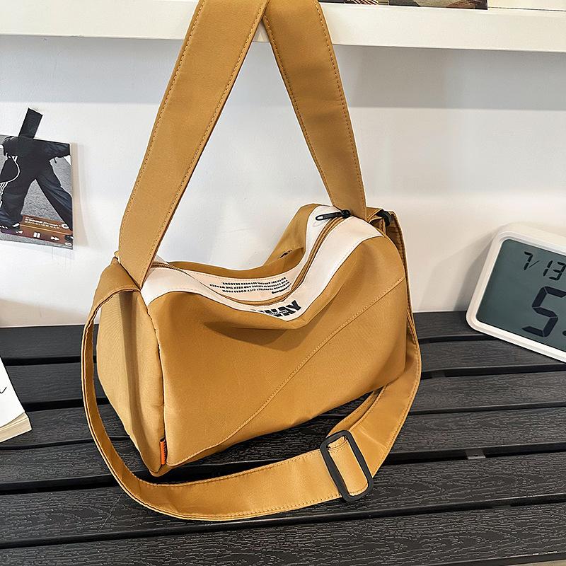 Summer Large-capacity High-end Casual Messenger Bag for Men and Women 2025 New Wide Shoulder Strap Nylon Pillow Bag Shoulder Bag