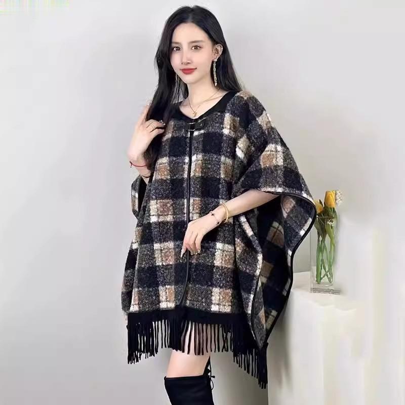 Maillard Wears A Vintage Design Niche Plaid Splicing Cape Fringed Shawl Sleeveless Granular Velvet Thick Coat