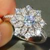 Кольцо Huitan Romantic Snowflake Shaped Finger Ring для женщин с полностью вымощенным ослепительным CZ Crystal Женские кольца для свадебной вечеринки Роскошные ювелирные изделия