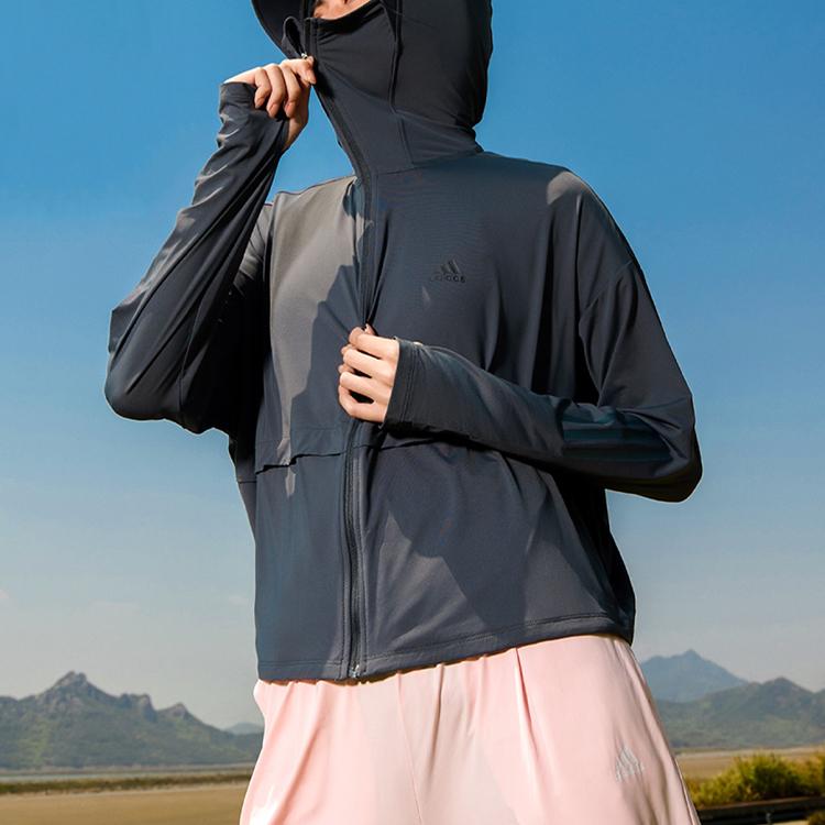 adidas Женская легкая куртка с капюшоном и логотипом, женские куртки темно-серого цвета IW9434
