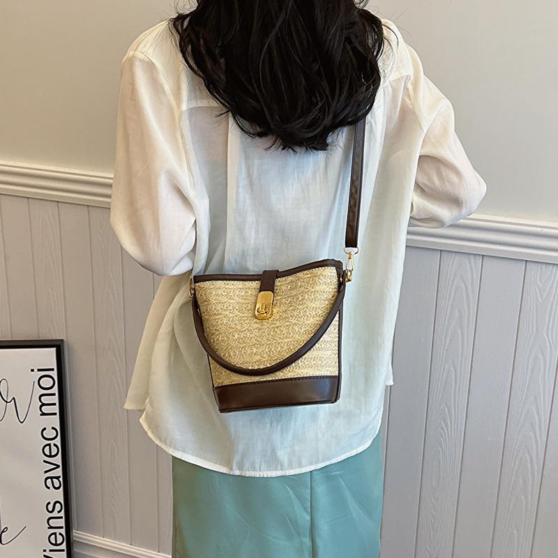 Fashionable Hand-woven Bag for Women's New High-end Textured Straw Woven Bag One-shoulder Crossbody Bag Casual Bucket Bag