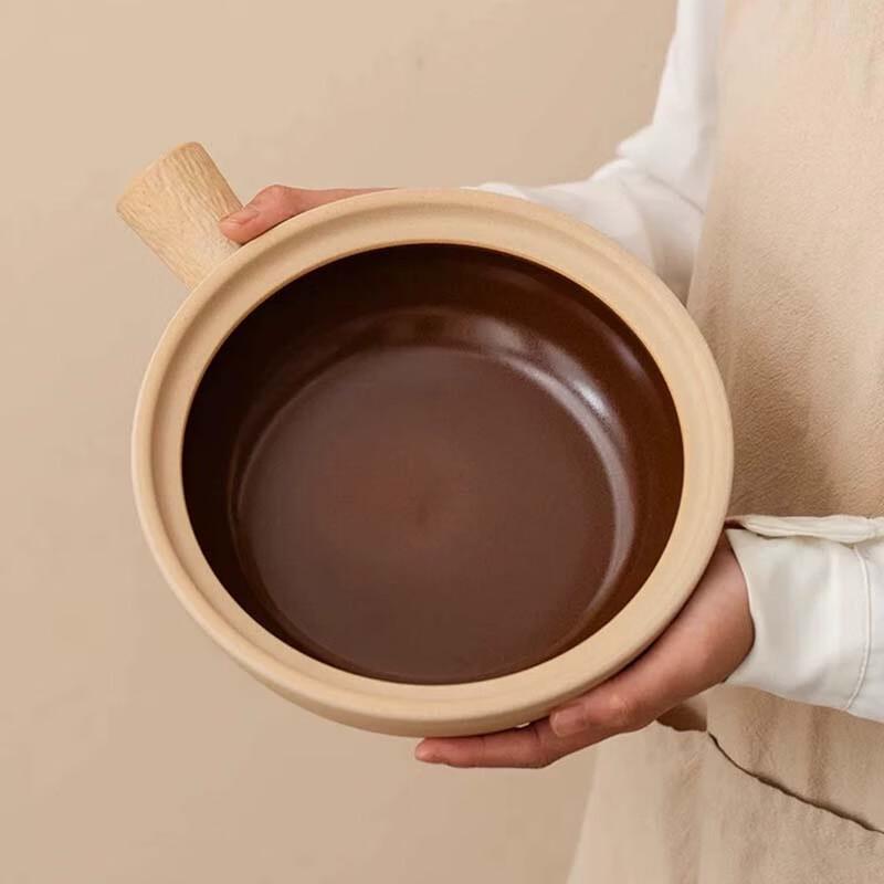 Old-Style Coarse Pottery Clay Pot