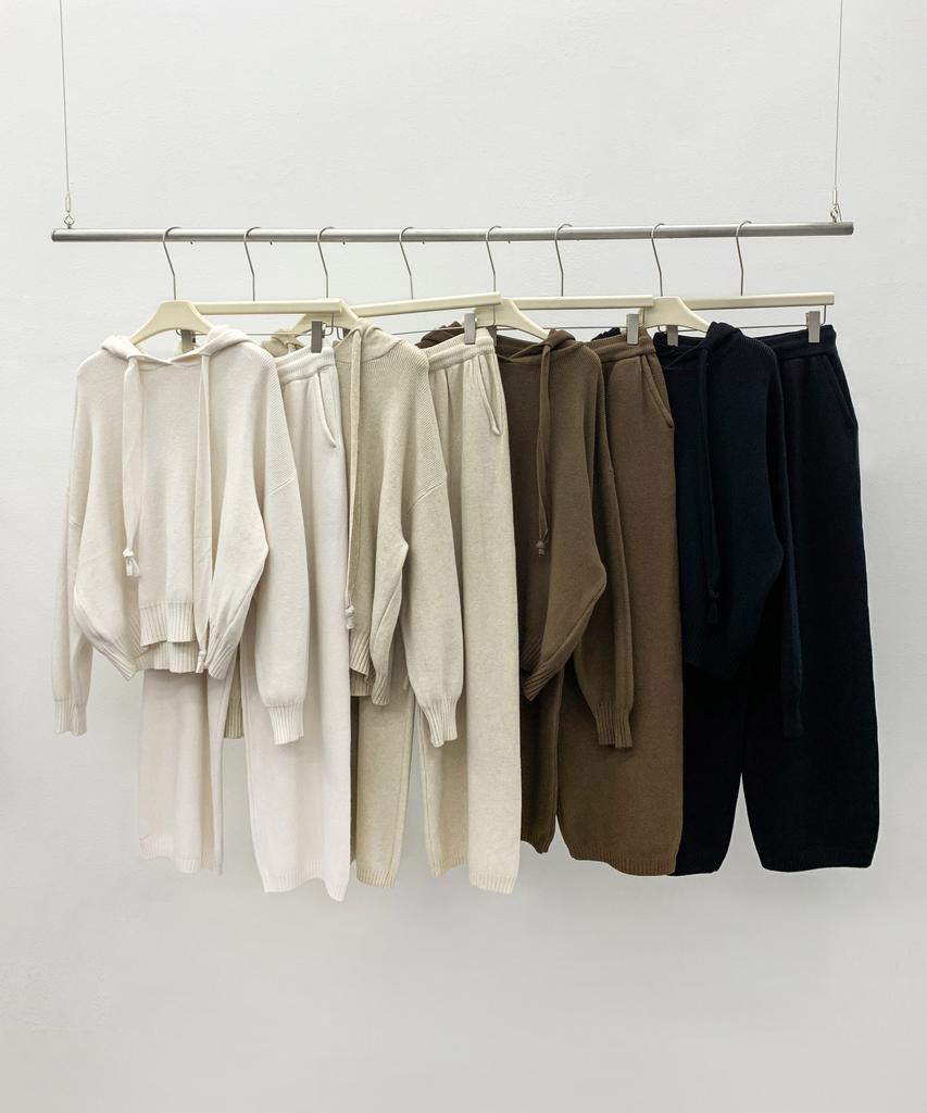 Baseukala [Набор] Свободная Толстовка+Брюки Вязаный Комплект (4Colors)