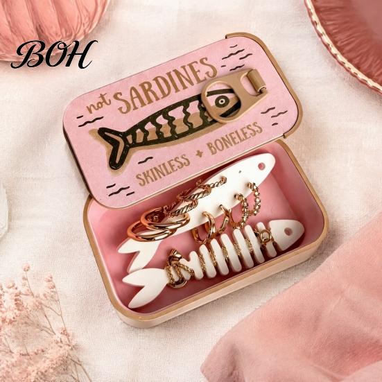 Lightweight Jewelry Storage for Travel Case with Fishbone Bracket, Portable Sardine Tin Small Accessory Container Box, Compact And Commuting
