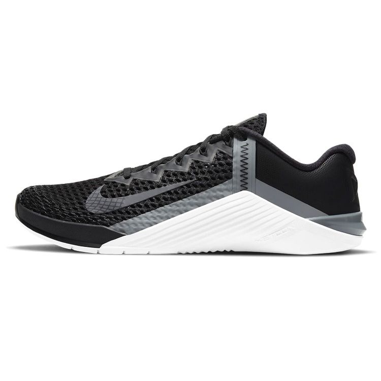 nike metcon 6 black white