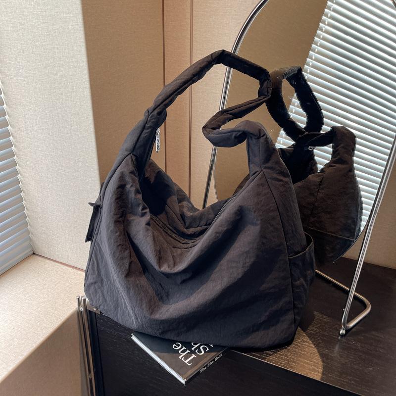 Наружная ленивая повседневная простая сумка из ткани большой вместимости, сумка-мессенджер 2024 года, новая модная универсальная сумка для поездок на работу