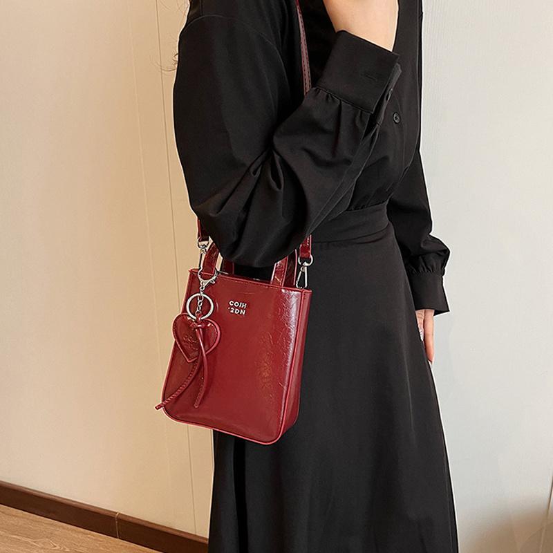 Модная сумка через плечо из искусственной кожи, мини-сумка через плечо из серебра, высококачественная маленькая квадратная сумка для женщин и леди