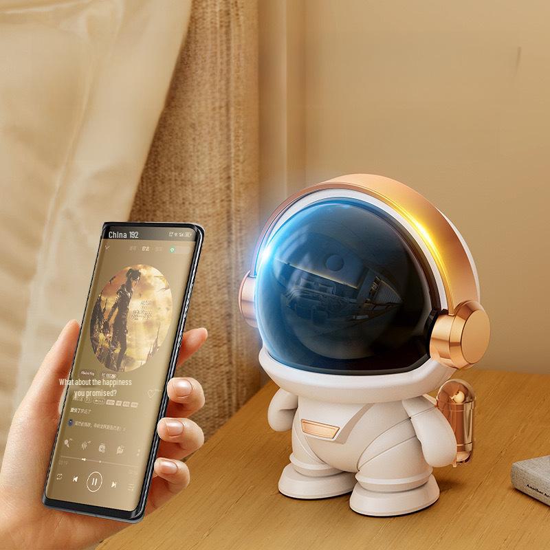 Портативный беспроводной Bluetooth-динамик Astronaut: Мини Креативный Настольный Аудио & Уличный Сабвуфер Подарок