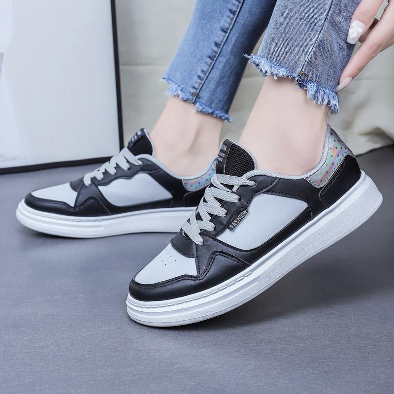 2026 Women's Sports Shoes Campus Shoes Trend Lightweight Soft Soled Board Shoes Women's Thick Soled White Shoes