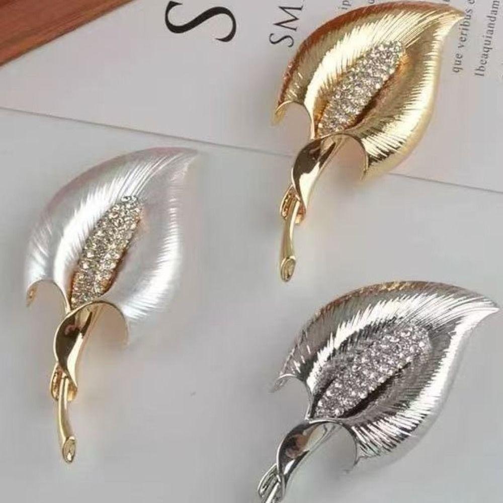 Jewelry Accessories Metal Flower Brooches Minority Design Women Brooch  Decoration