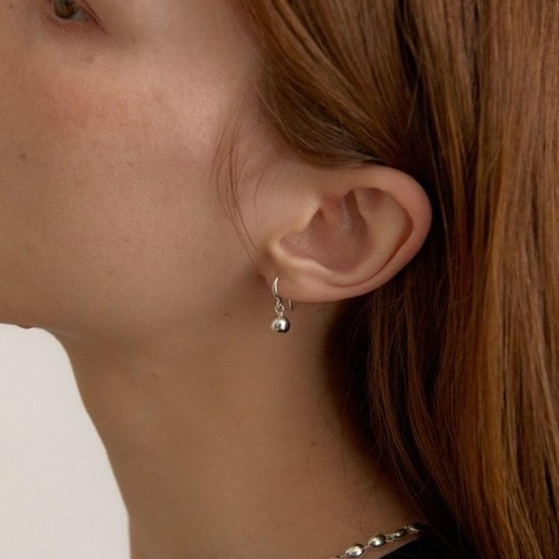 momen momen SILVER DROP EARRING-003