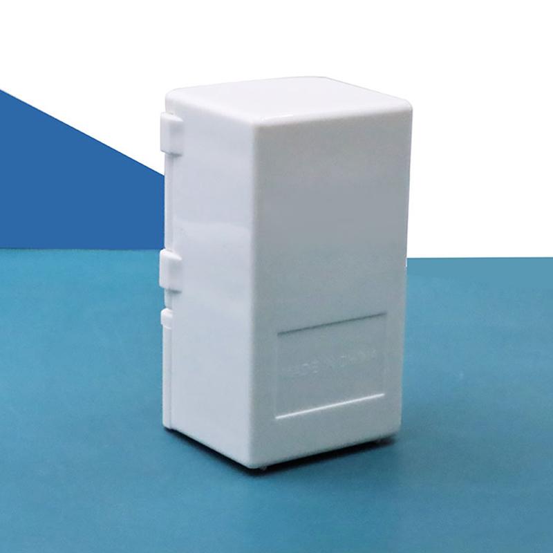 Кукольный домик Миниатюрная кухня Белый деревянный холодильник с морозильной камерой Детские игрушки