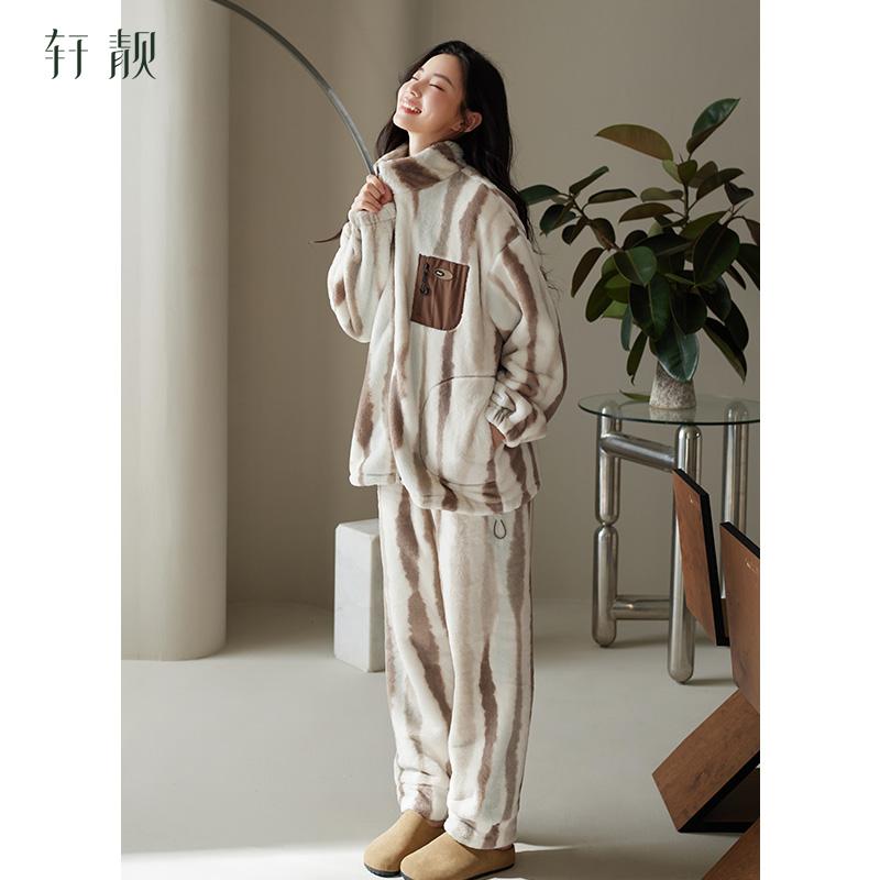 Xuan Liang Women's Flannel Pajama Set