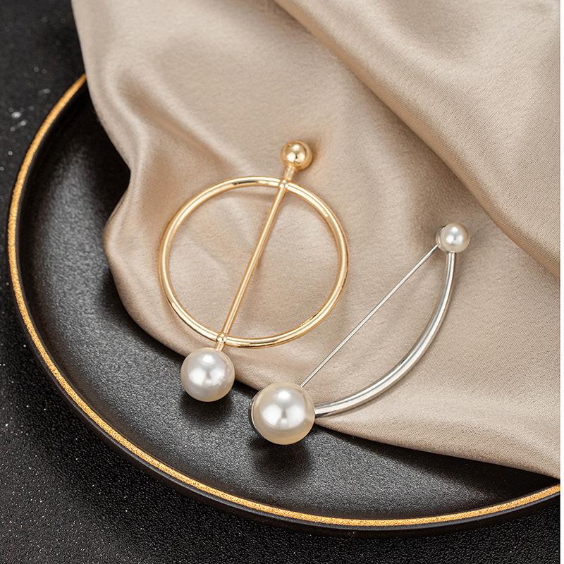 Fashion Imitation Pearl Pendant Brooches Anti-Light Exposed Clothing Safety Pin For Women Sweater Cardigan Decor