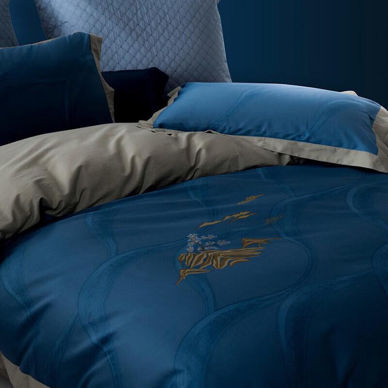 Mercury Home Textiles Moonlight Serenade Long-Staple Cotton Sateen 4-Piece Bedding Set