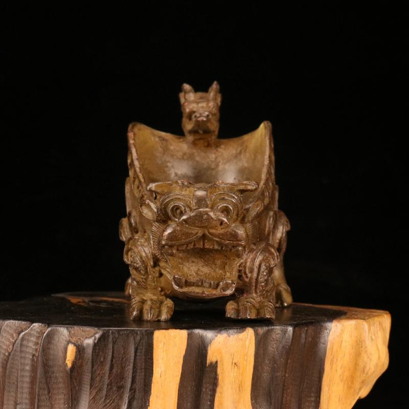 Copper Statue Red Copper Beast Head and Dragon Tailwine Cup Decorated with Antique Tripod Cup Metal Crafts