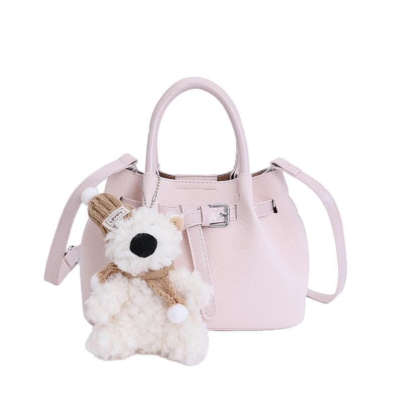 Fashion portable bucket bag women's 2026 spring new niche commuter texture shoulder messenger bag