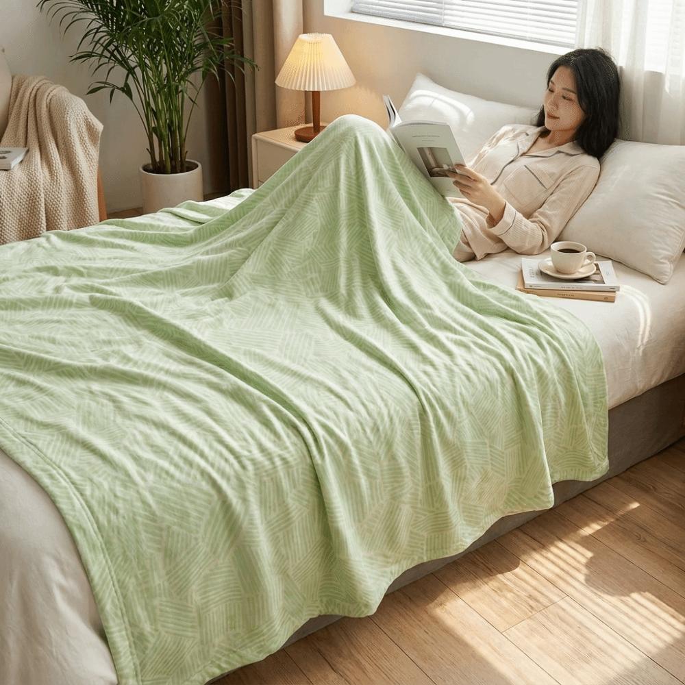 Skin-friendly Air-Conditioning Comforters Thin Breathable Summer Quilt Afternoon Naps