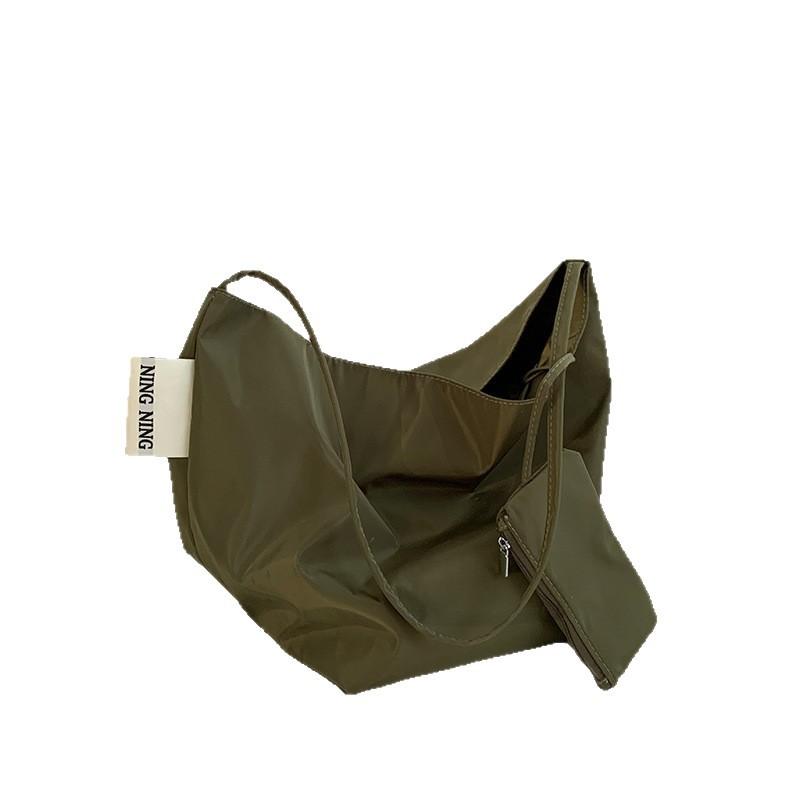 Casual large capacity nylon canvas bag women's 2025 new fashion Korean version bucket bag versatile simple shoulder bag