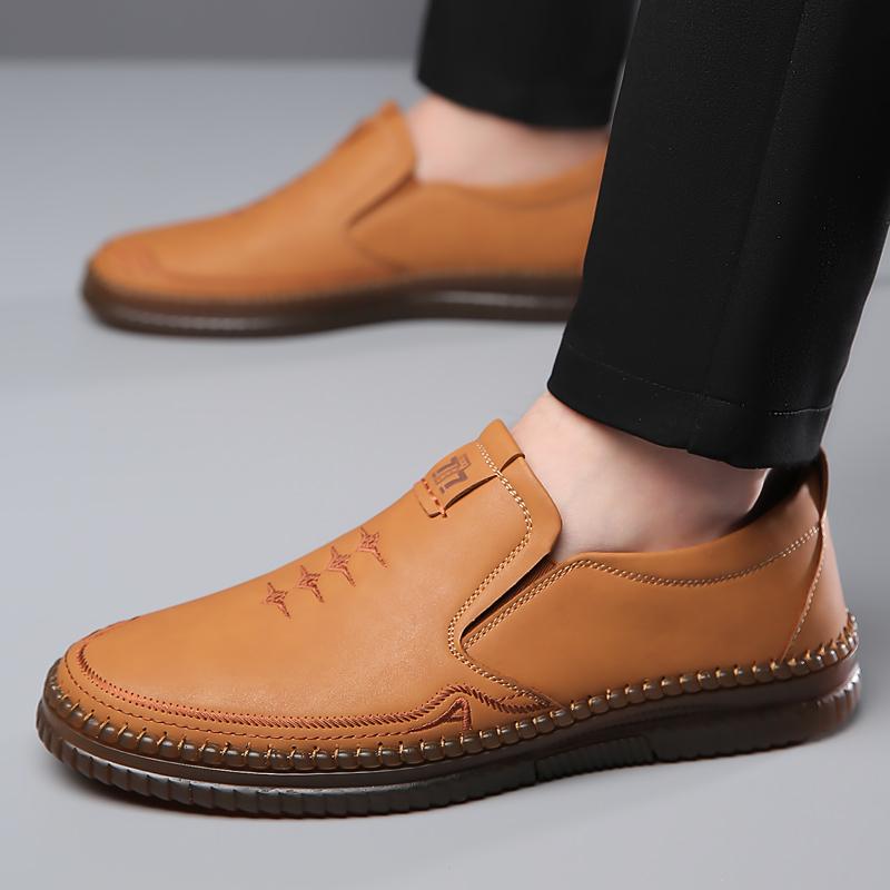 Fashion Men's Walking Loafers Breathable Male Outdoor Casual Shoes Leather Men Office Shoes Slip On Flats Man Versatile Driving Sneakers