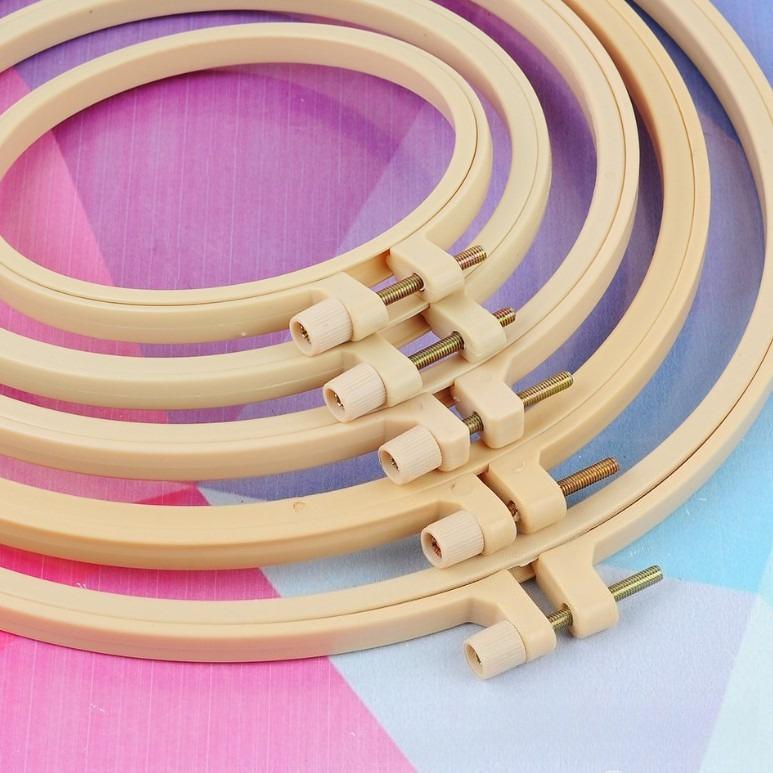 1pc Plastic Imitation Bamboo Embroidery Hoop DIY Amulet Embroidery Tool Plastic Embroidery Hoop Cross Stitch Hoop