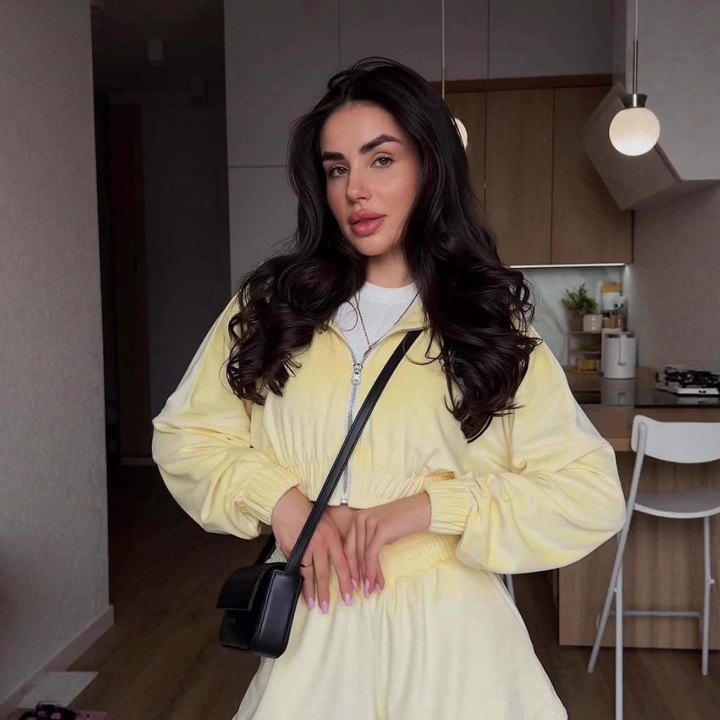 Женский повседневный комплект с капюшоном на осень 2025 года: С длинным рукавом и брюки