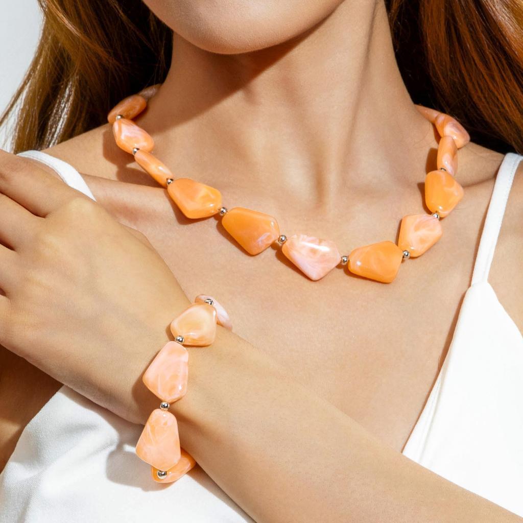 Ретро акриловая смола специальной формы бусы ожерелье, темперамент универсальный легкая роскошь цепочка на шею