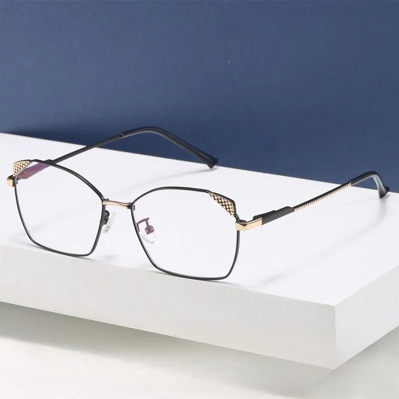 Trendy Blue Light Blocking Glasses Ultralight Square Frame Women Designers Metal Anti Eye Strain