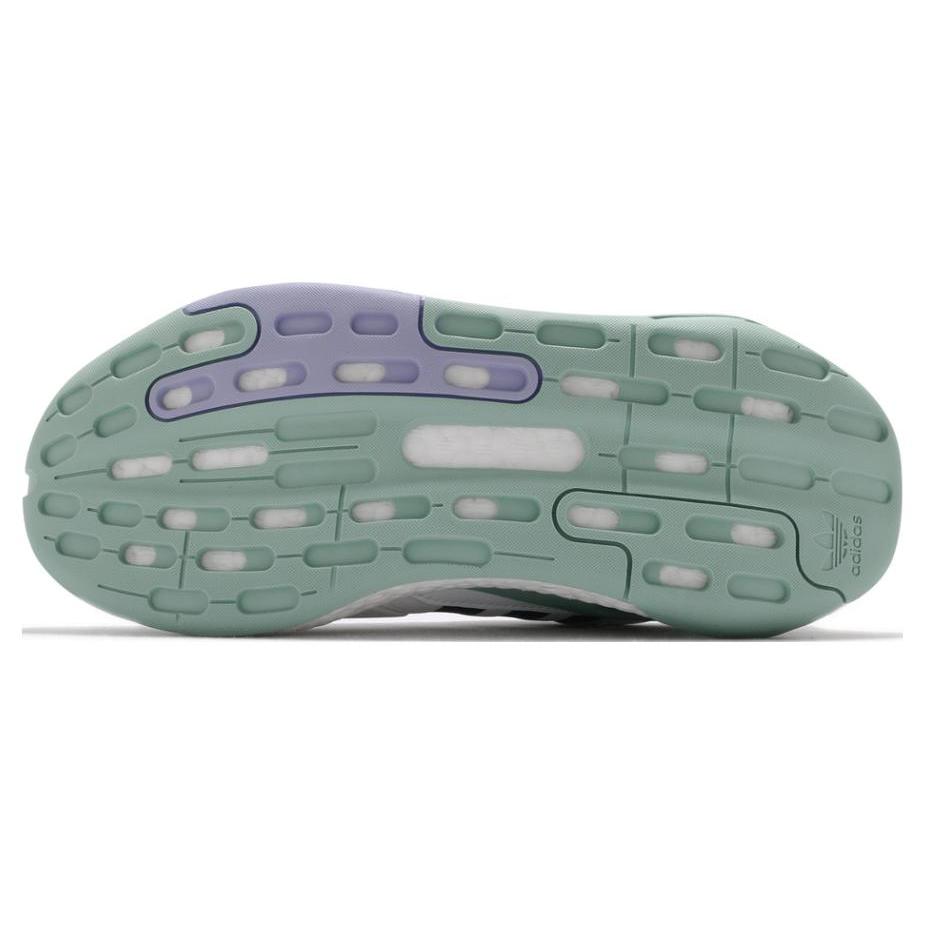adidas Женский спортивный костюм Day Jogger Белый Туманно-зеленый H03262