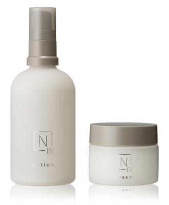 N organic Яркий Отбеливающий набор для ухода за кожей 2 Профилактика пятен Тусклость Увлажнение Прозрачность Стареющая кожа Аромат цитрусовых трав N organic [квази-лекарство]