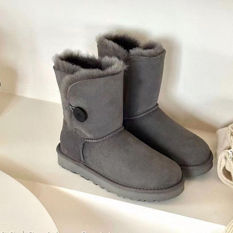 Women Winter Platform Snow Boots Warm Faux Suede Ankle Boots Thick Furry Lining Non‑Slip Short Booties For Cold Weather