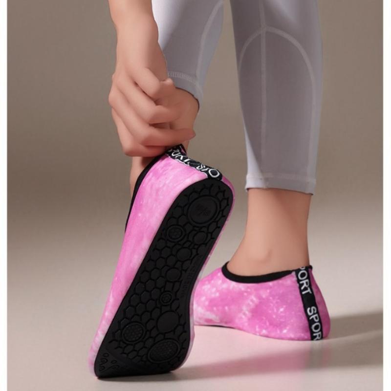 Indoor Men's and Women's Fitness Yoga Shoes Aerobics Training Dancing Silent Anti-Slip Home Soft Bottom Beach Sneaker