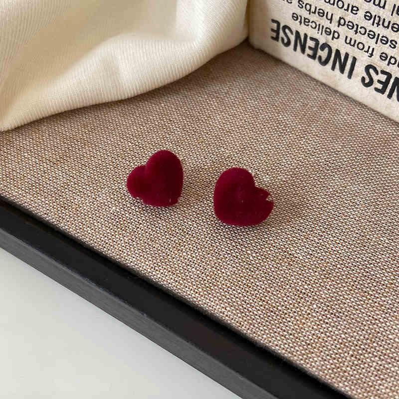 Серебряная игла Анкара красные серьги-гвоздики с сердцем, модный темперамент, новые серьги, легкая роскошь, высокий стиль, осень и зима