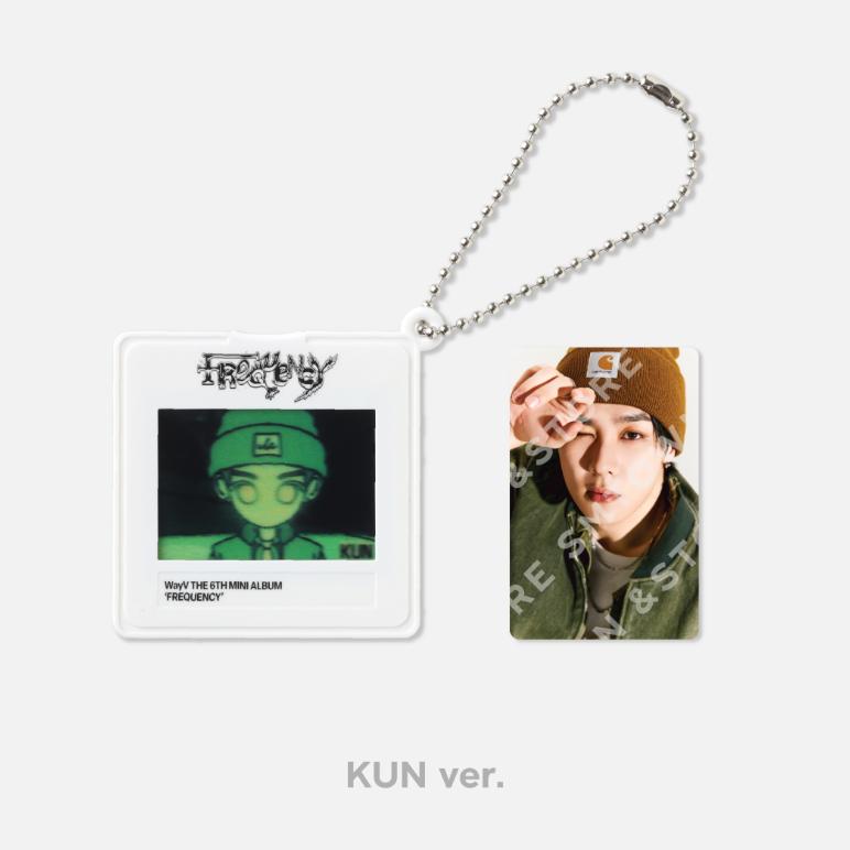 Предварительный заказ набора ключей WayV FREQUENCY Slide Mount