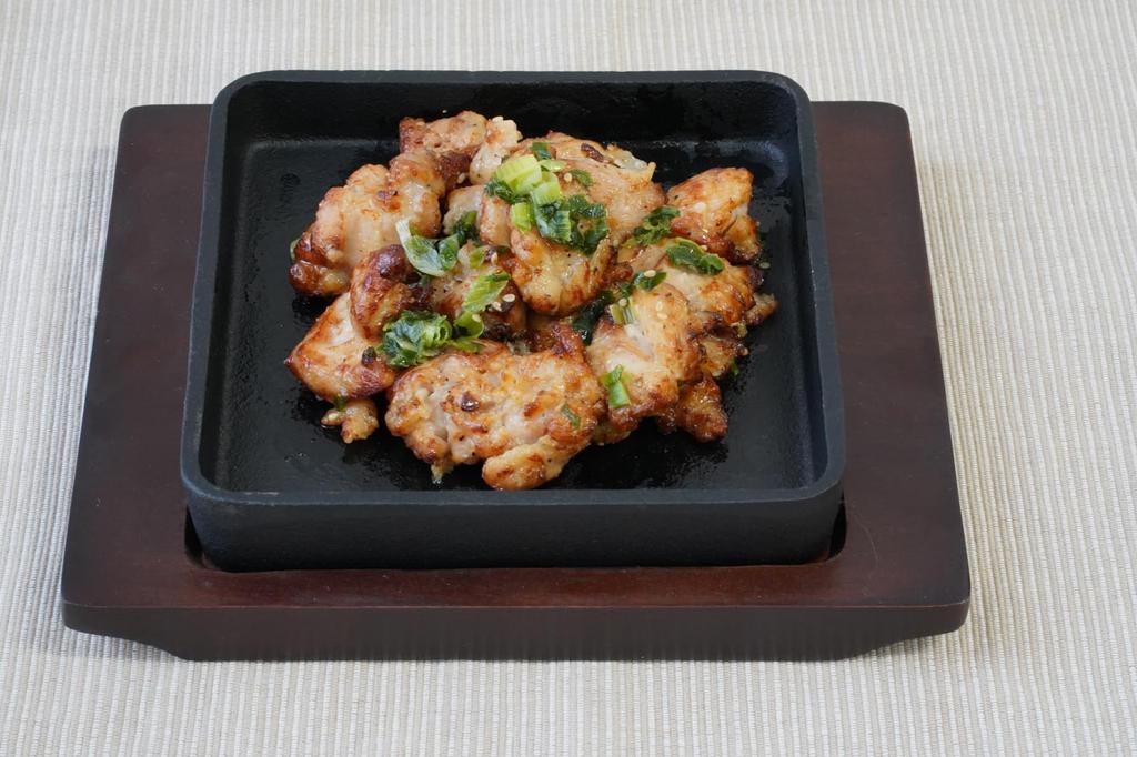 Ikenaga Iron Works Steak Plate Iron Plate IH Compatible with Wooden Stand Square Steak